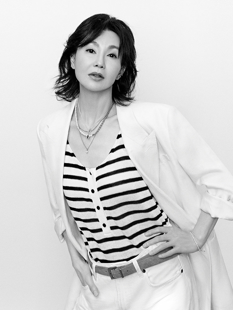 张曼玉没去浪姐来这了 谁懂我今天在王府井受到的美颜暴击！正溜达着呢，突然发现前面