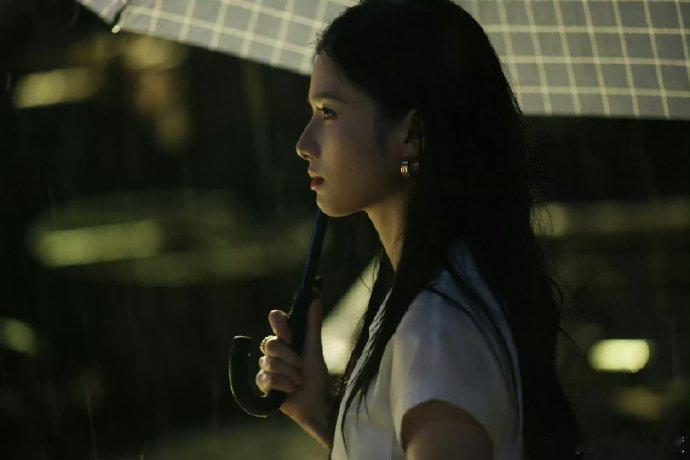 苗靖人设 国产剧少见野狗骨头同质化剧集泛滥的当下，苗靖凭独立通透的性格直接杀出一