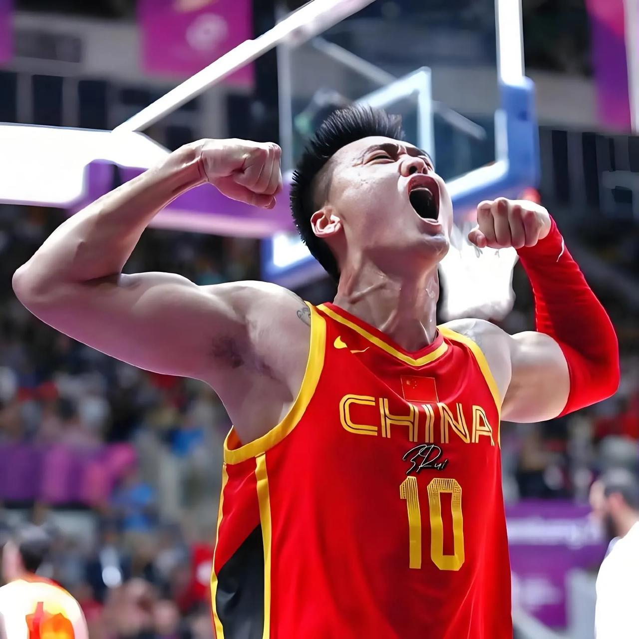 赵睿、胡明轩、周琦、张镇麟、胡金秋就是中国男篮当今最强5人组，没有之一，未来中国