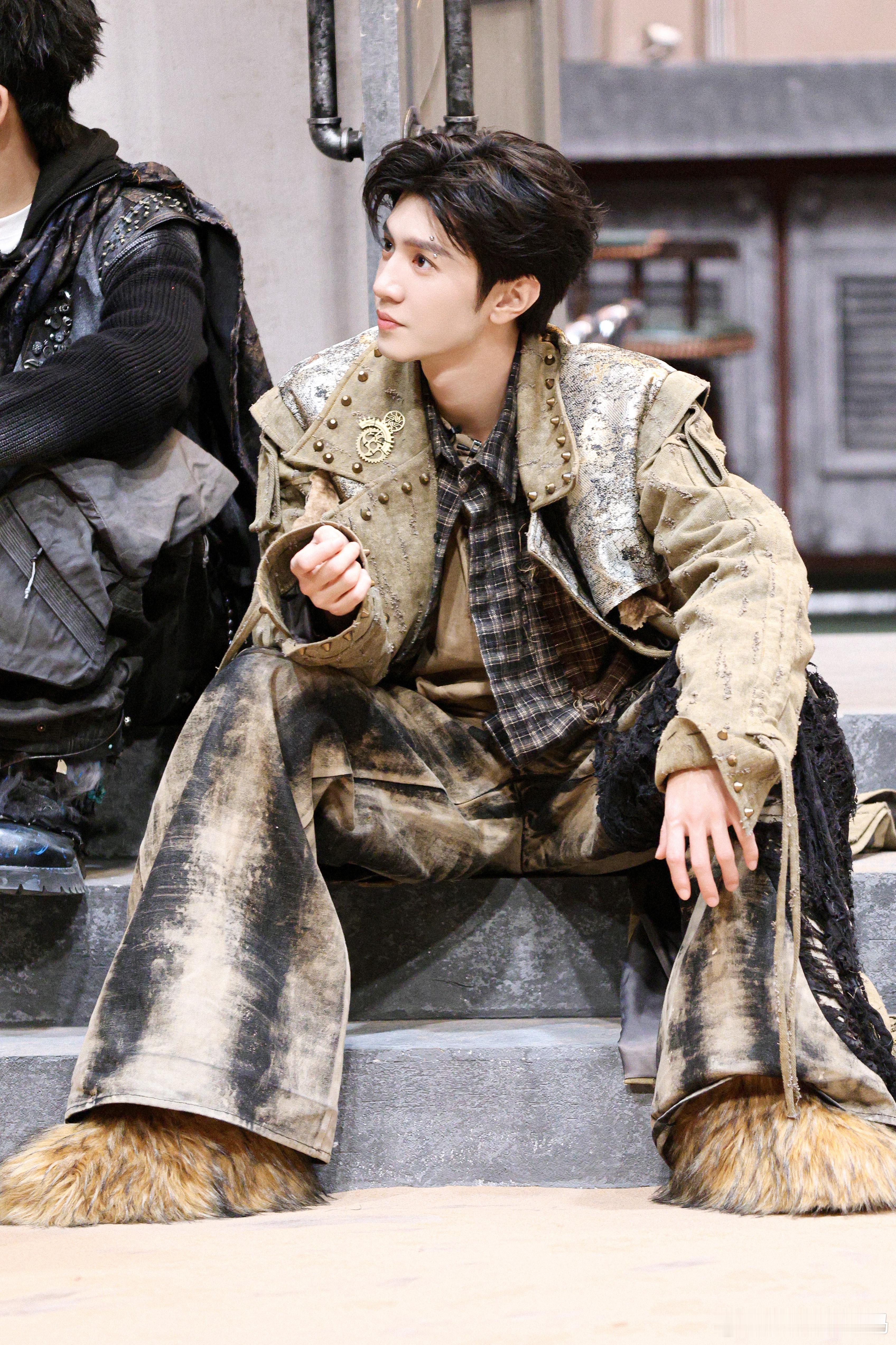 陈哲远跳撒娇舞那又怎样 陈哲远完美演绎嘴上不要身体很诚实，看吴昕跳反应超大，自己