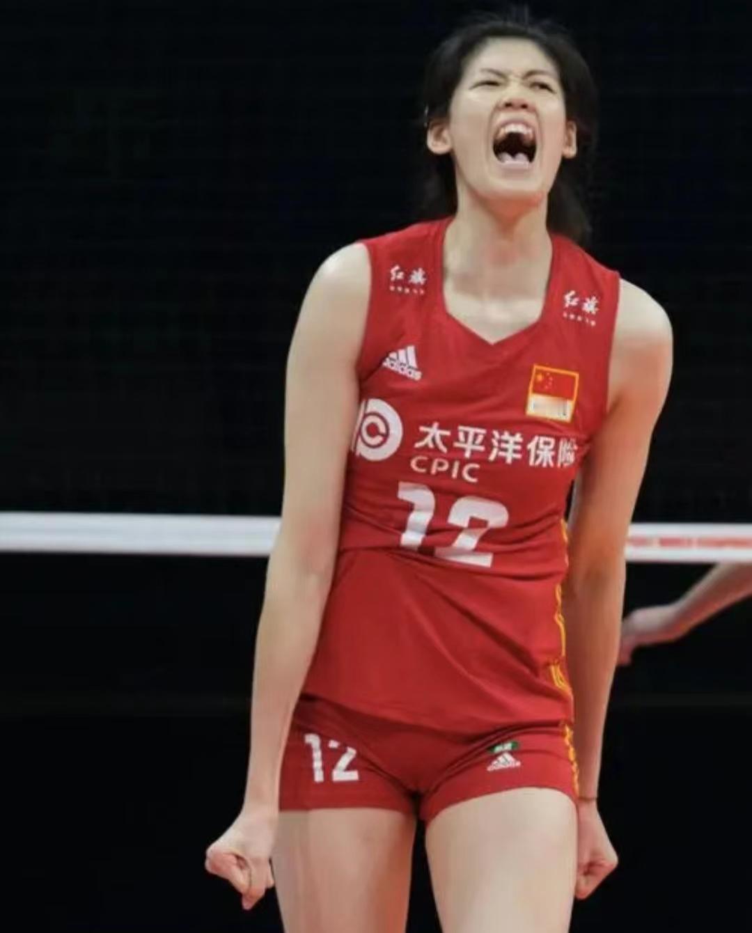 世界女排联赛分站赛结束第二天，李盈莹三句话发言让球迷感动不已：
 
1、这次世界