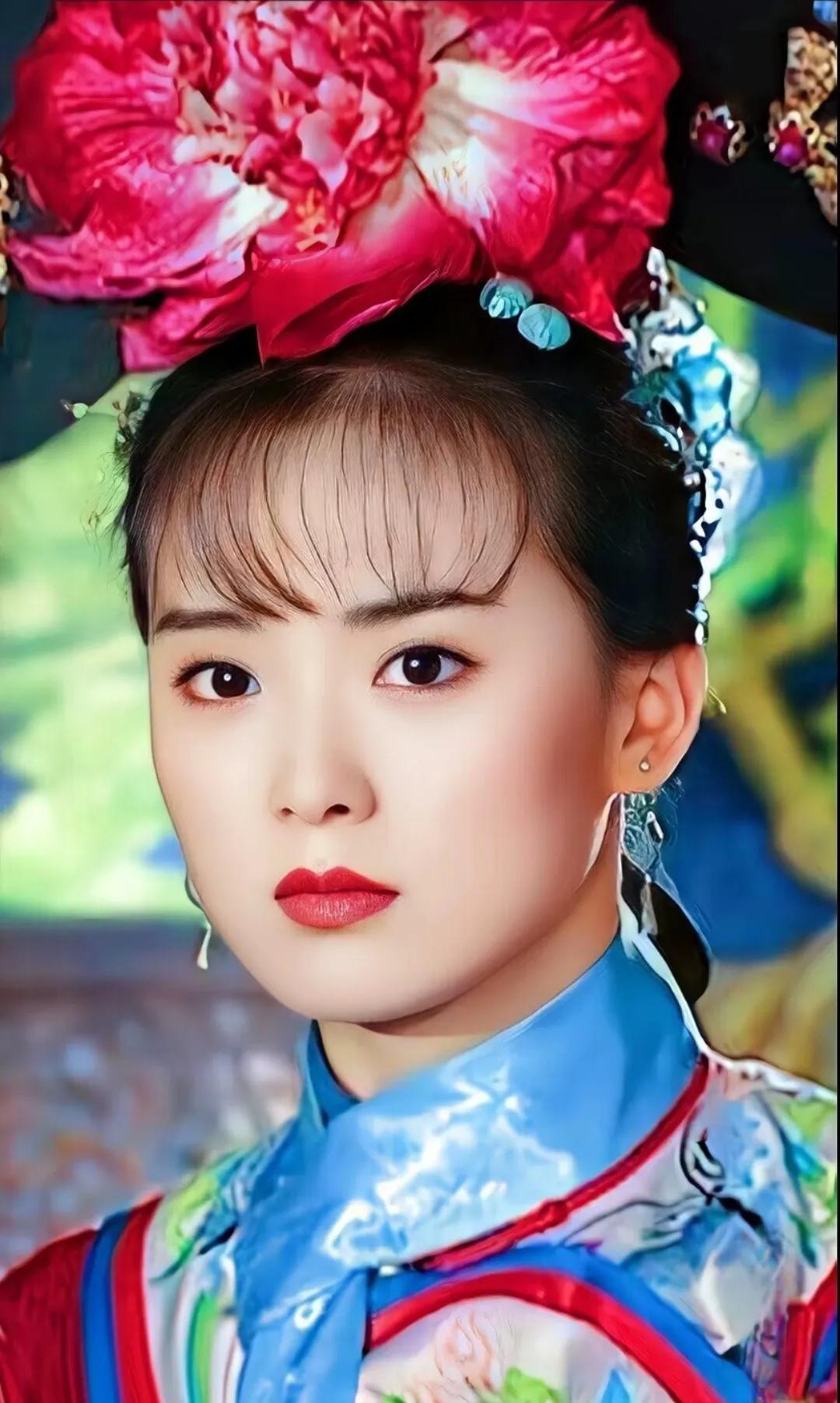 还珠格格老佛爷喜欢晴儿还是知画? 
喜欢晴儿，晴儿是自己养大的，就像亲生的孙女，