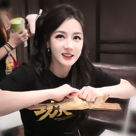像素小人堂堂来袭🌟迪丽热巴功夫女足