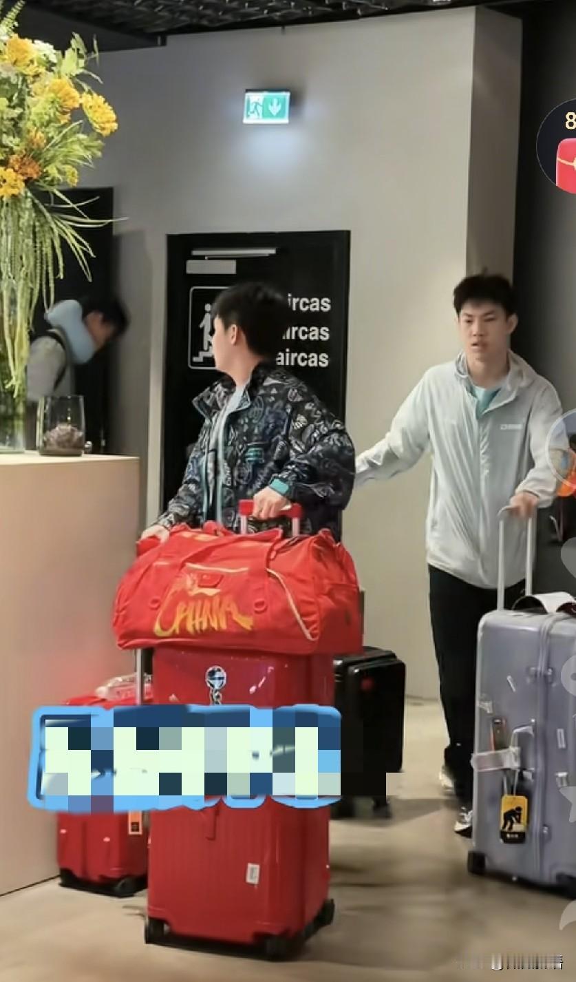 国乒出发去卢布尔雅那继续比赛。
萨格勒布离卢布尔雅那只有2个小时的车程，所以运动