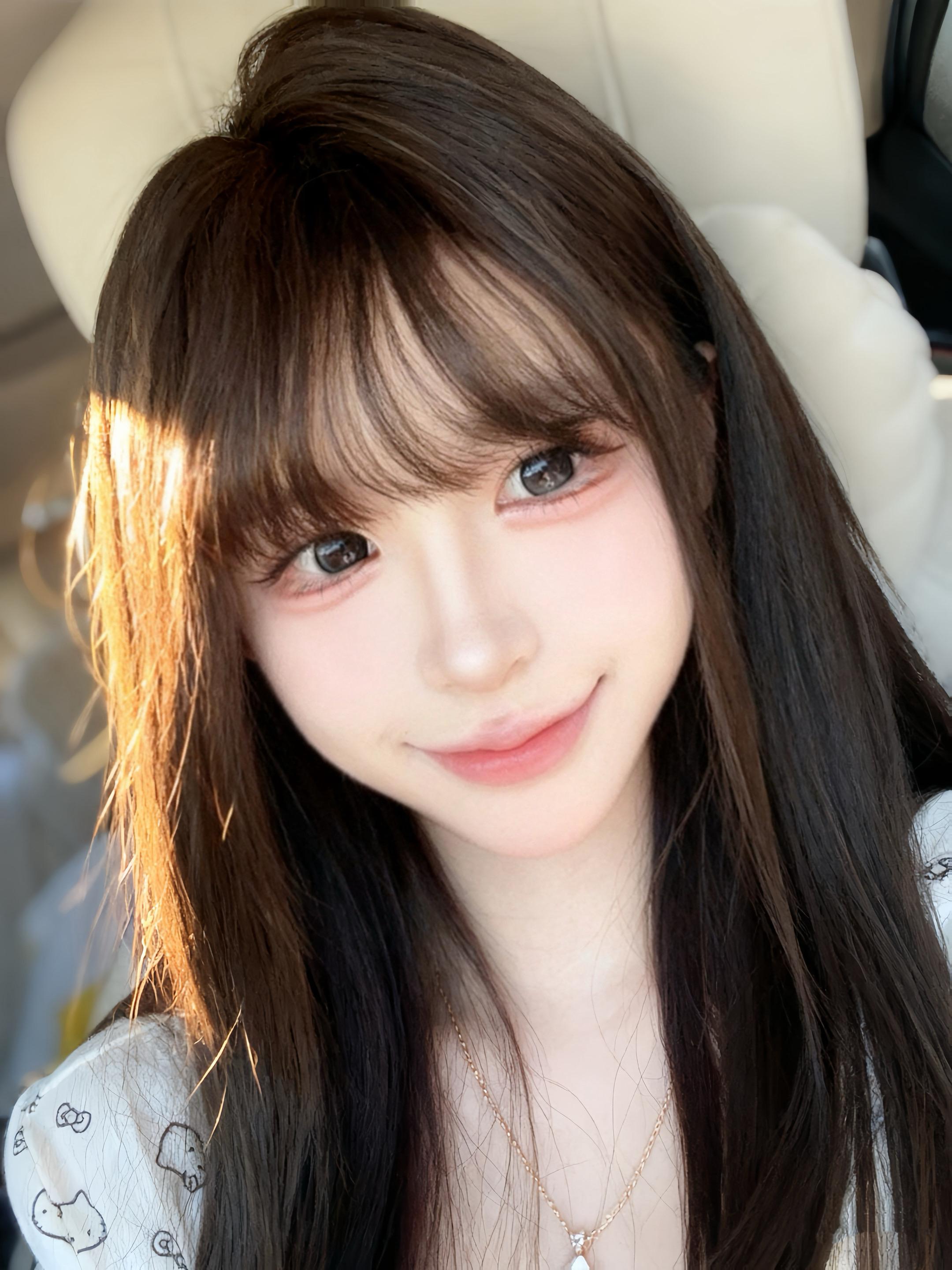 我不就亲了你一下 你找人把我的齐刘海都打歪了也太过分了吧