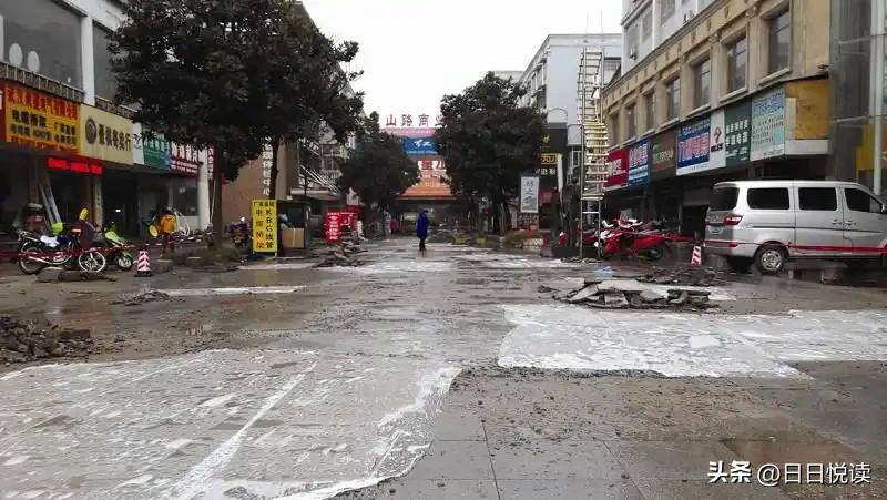 湖北荆州沙市中山路为什么会有这么多五金店？这事儿说来话长。老沙市人都知道，中山路