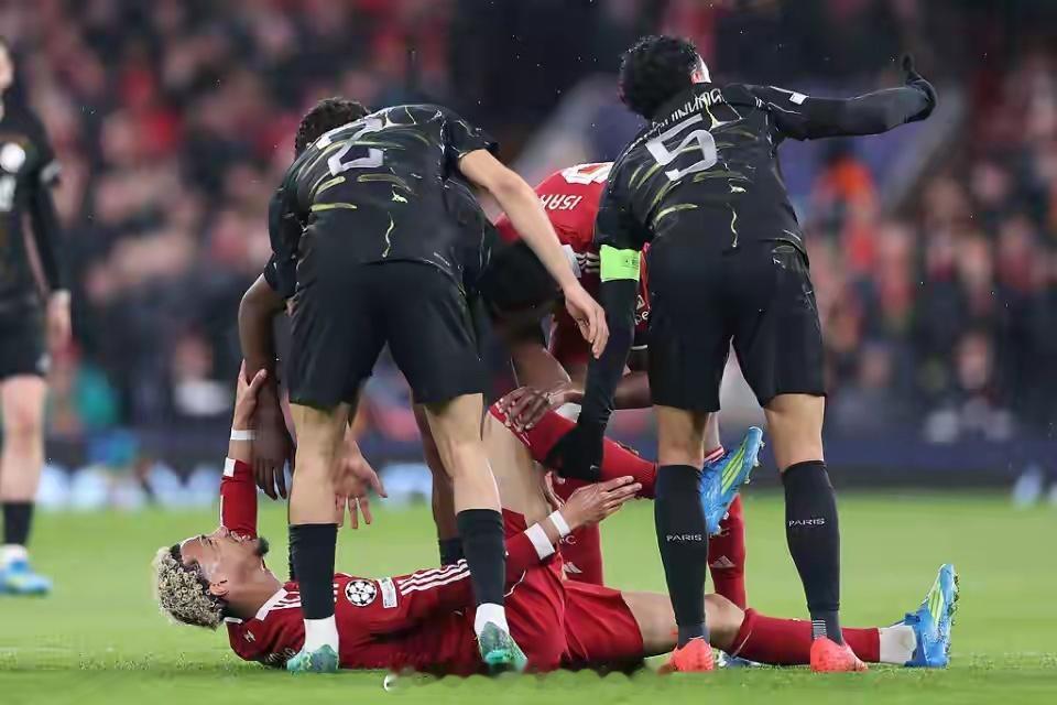 欧冠疯狂一夜！双杀零封+赢球出局，两大豪门倒下，四强2队已出炉欧冠联赛北京时间4