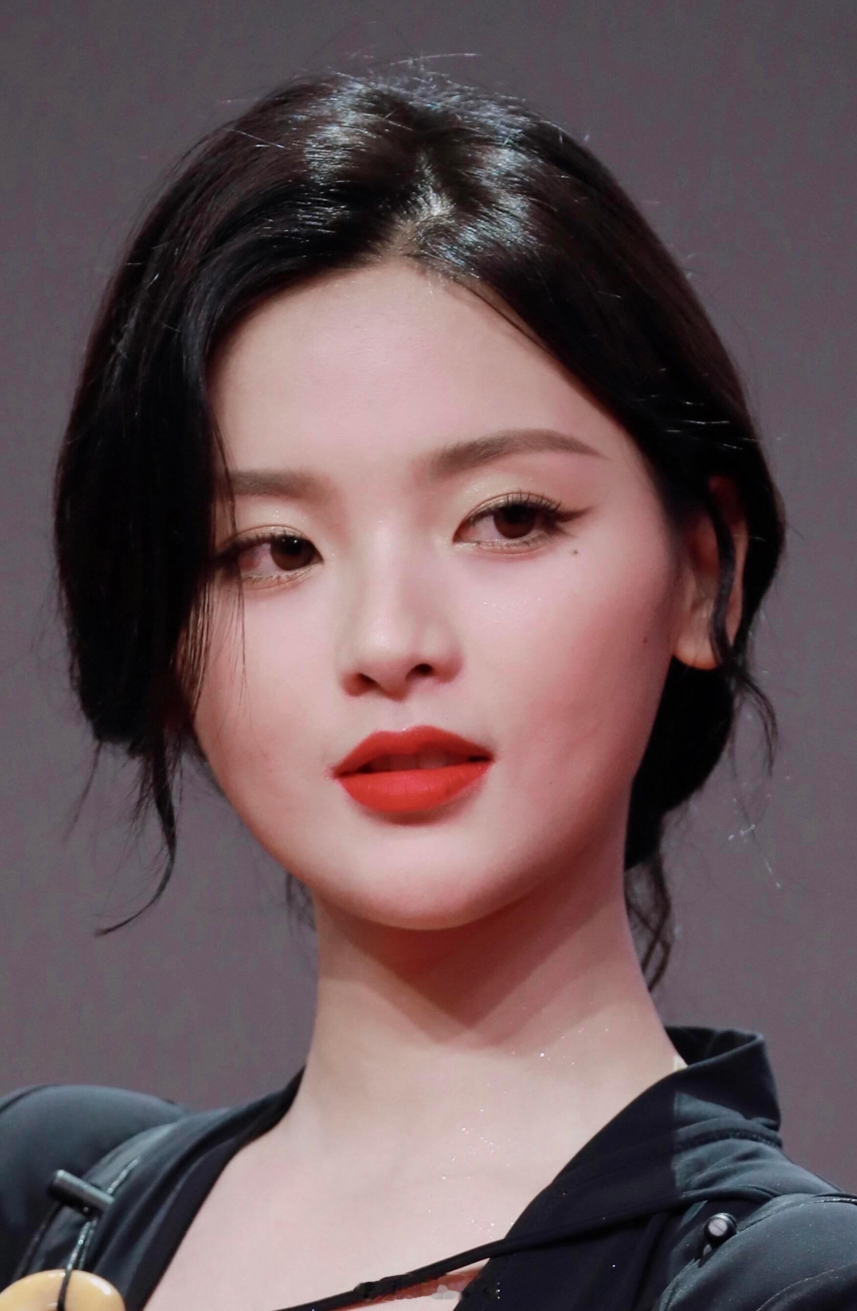 杨超越生图 ​​​