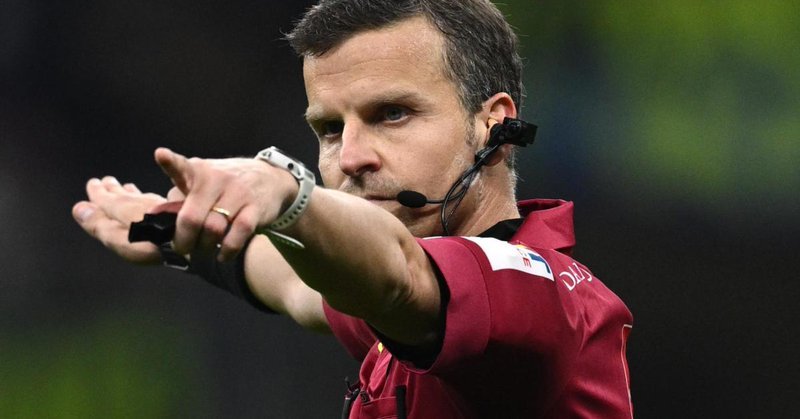 意大利裁判协会 声援 拉佩纳 和 巴斯托尼：