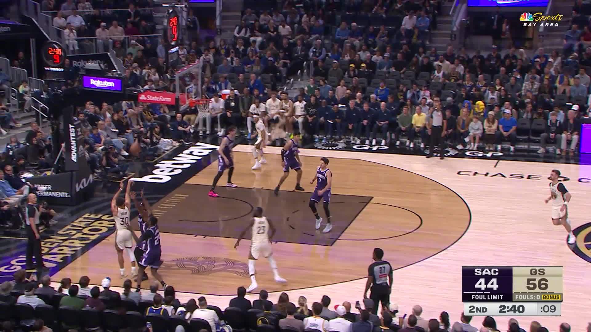 MVP！库里3+1打进！！勇士60:47国王。国王vs勇士