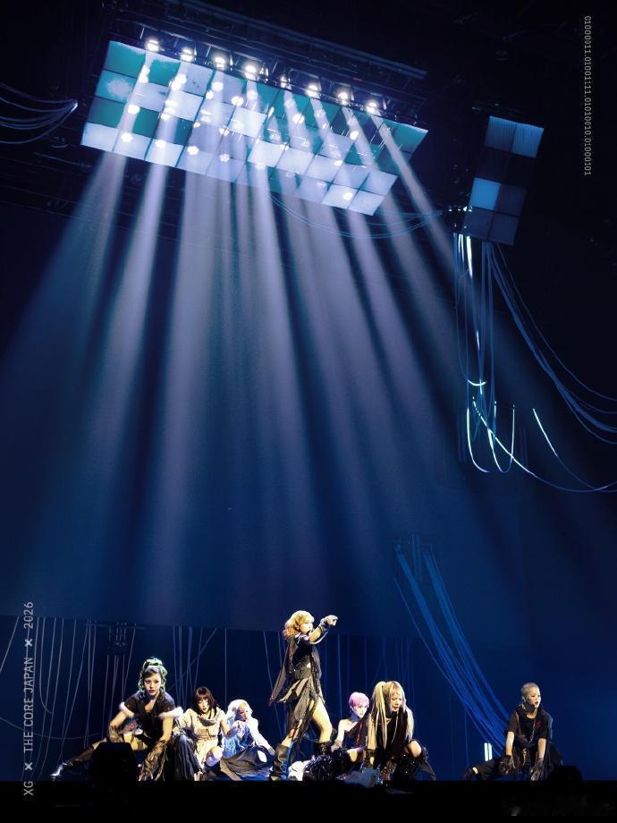 XG二巡用了ladygaga科切拉班底 国际顶级制作水准，灯光舞美视觉三重暴击，