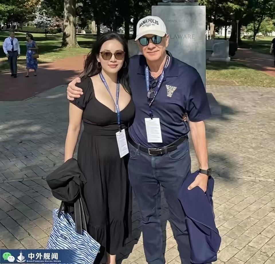 男的是新任美国海军副部长，这女的是谁？美陆军部长 海军女舰员 美陆军司令 美国女