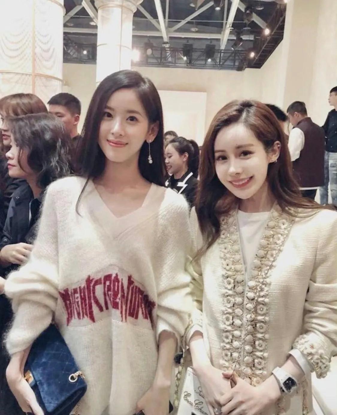 章泽天厉害了
比美没有输
比有钱也没有输
好佩服章泽天