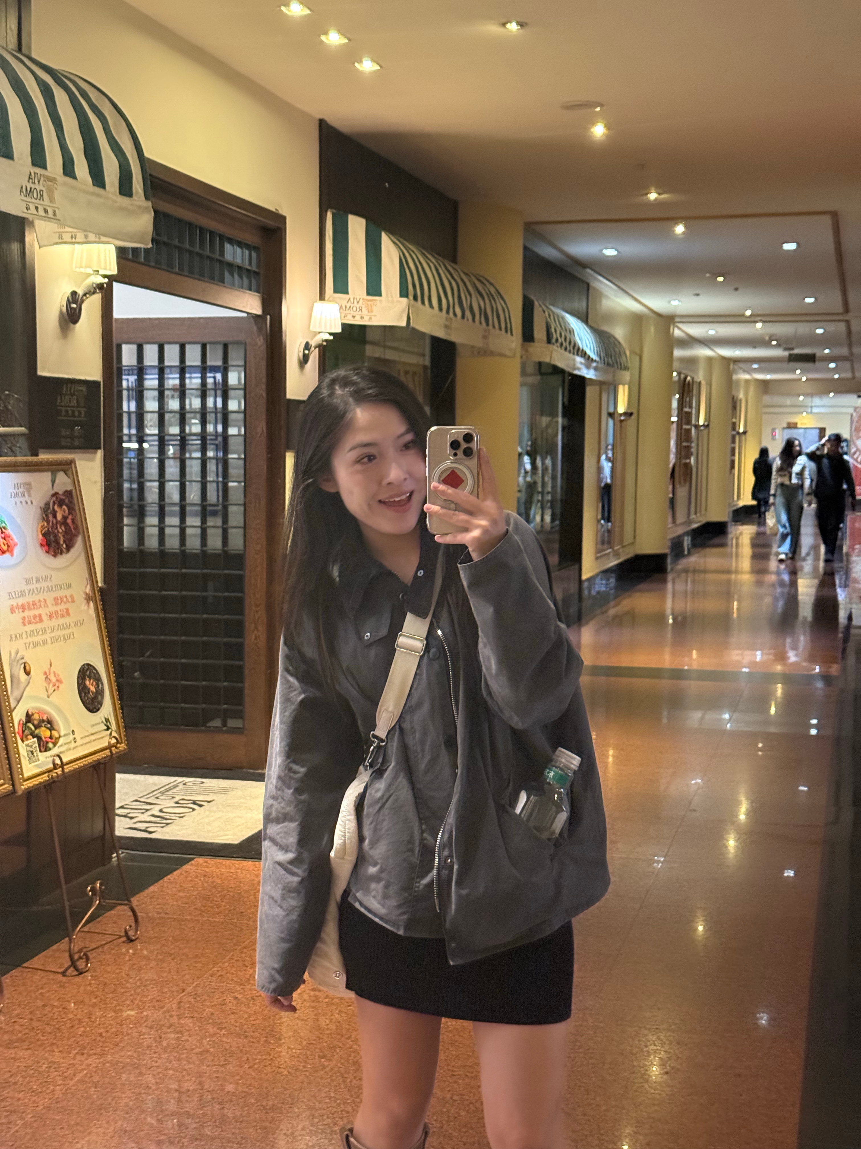 人怎么能蠢成这样，我有个喝酒的活动是下周三，我给记成这周三也就是今天了[二哈]啥