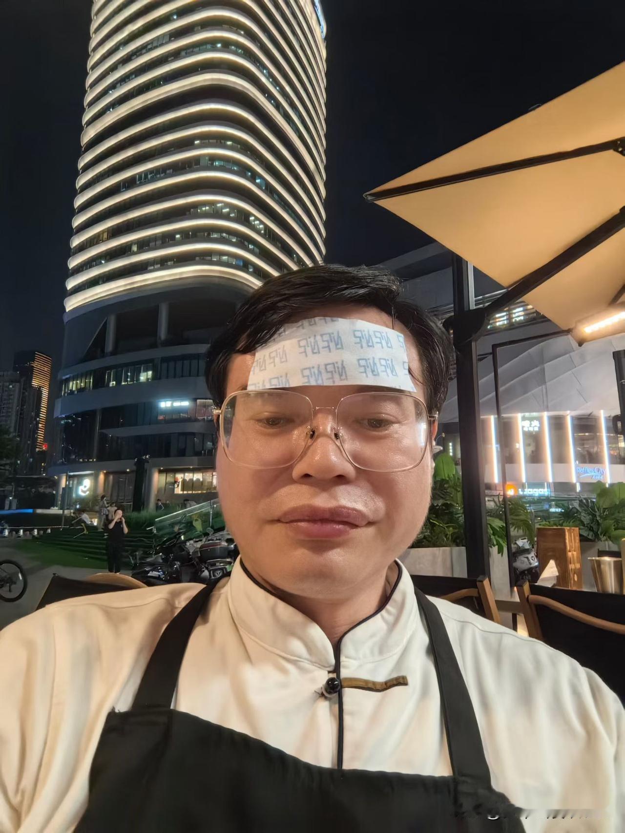 和林老师一起在深圳过生日
今晚​烧烤+三蛊全会不醉不归
