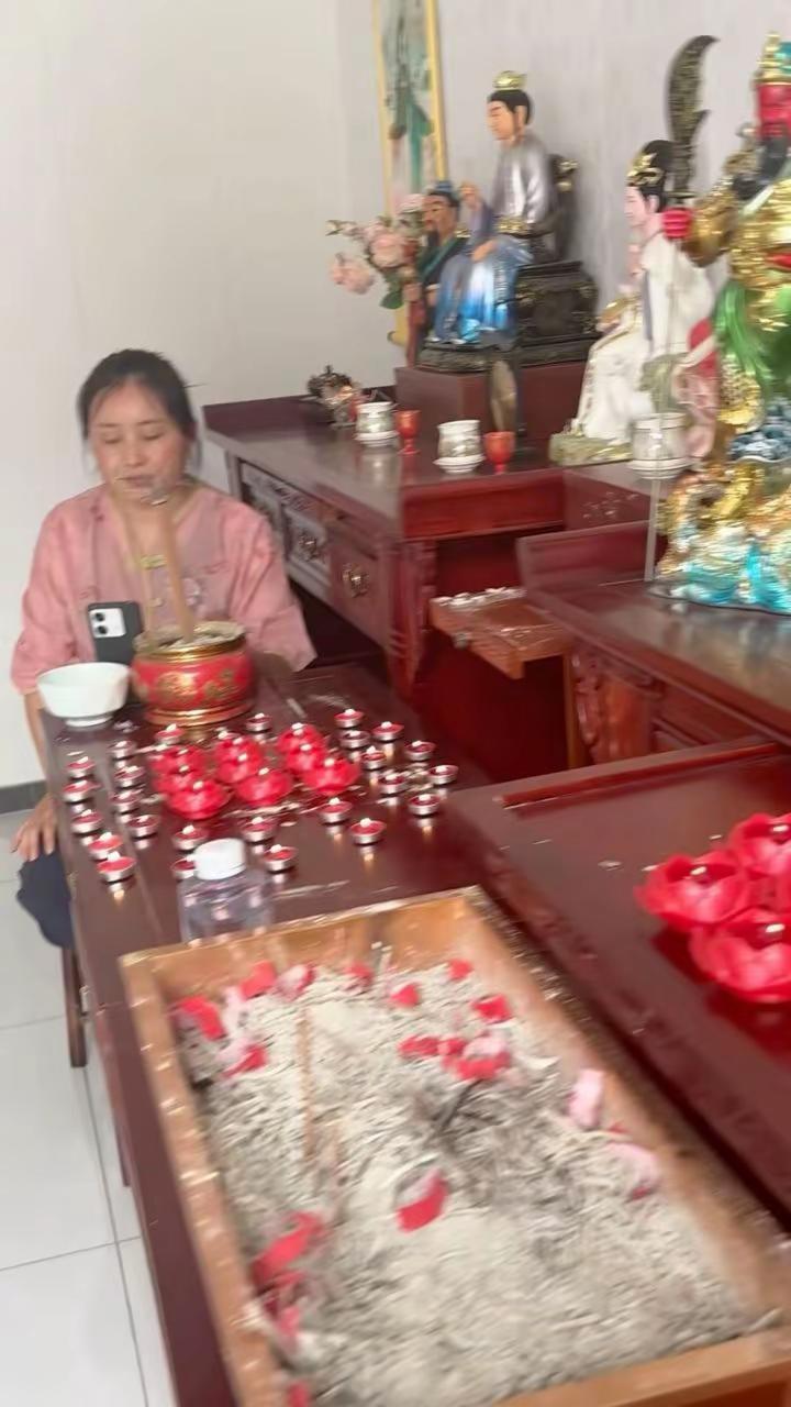 一炷香的时间有多长?短不过几分钟，长不过几千年。从商周时期的祭祀开始，到今天的寻