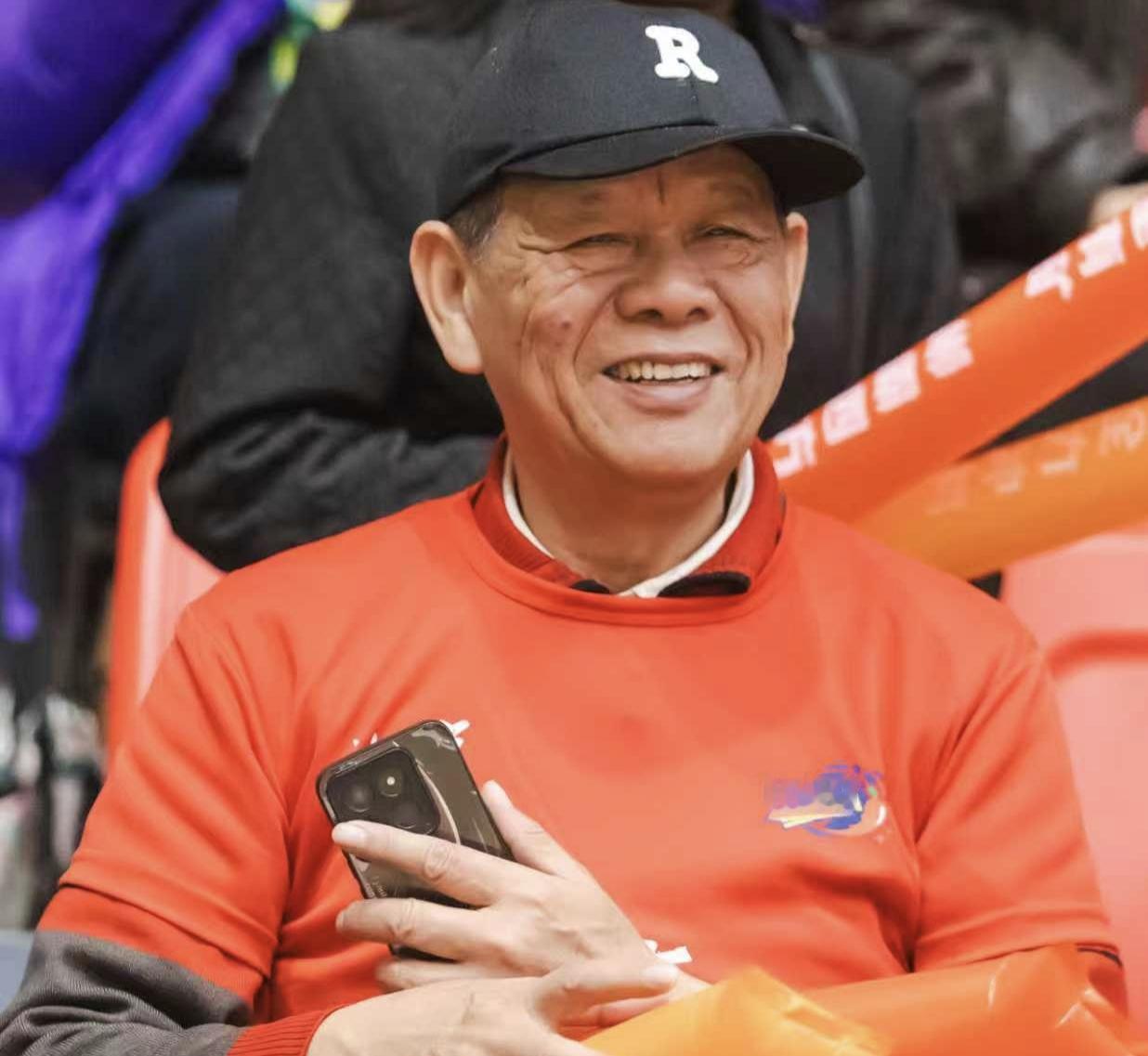 一首《慢悠悠的云》