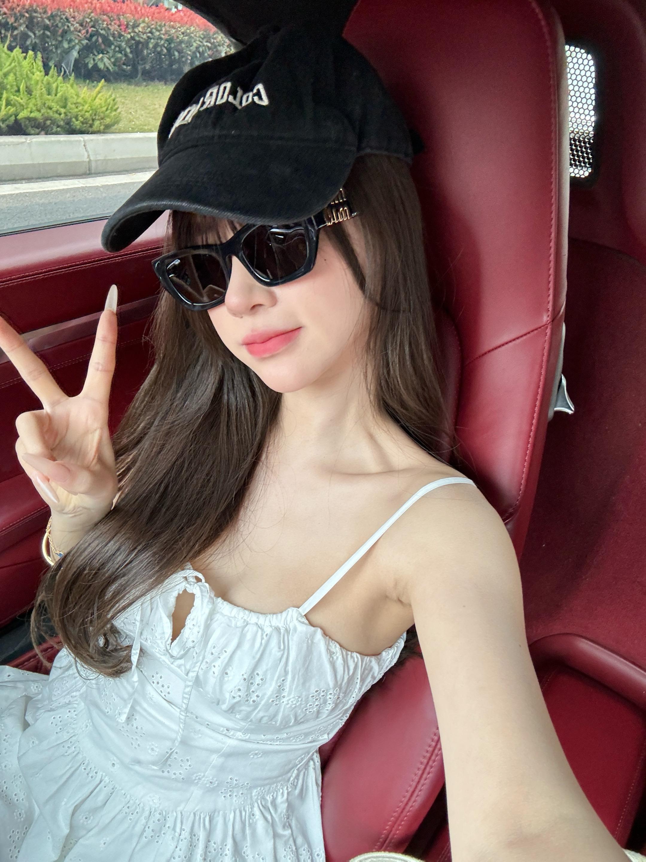 后来我把城墙垒的很高 但又希望有人不惧艰辛翻越城墙来好好爱我