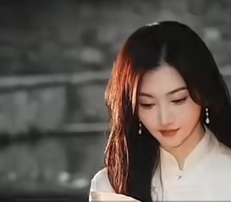 景甜这么好看的女孩，又是明星，得是什么样的归宿才能越过和体育明星，财富大佬的恋爱