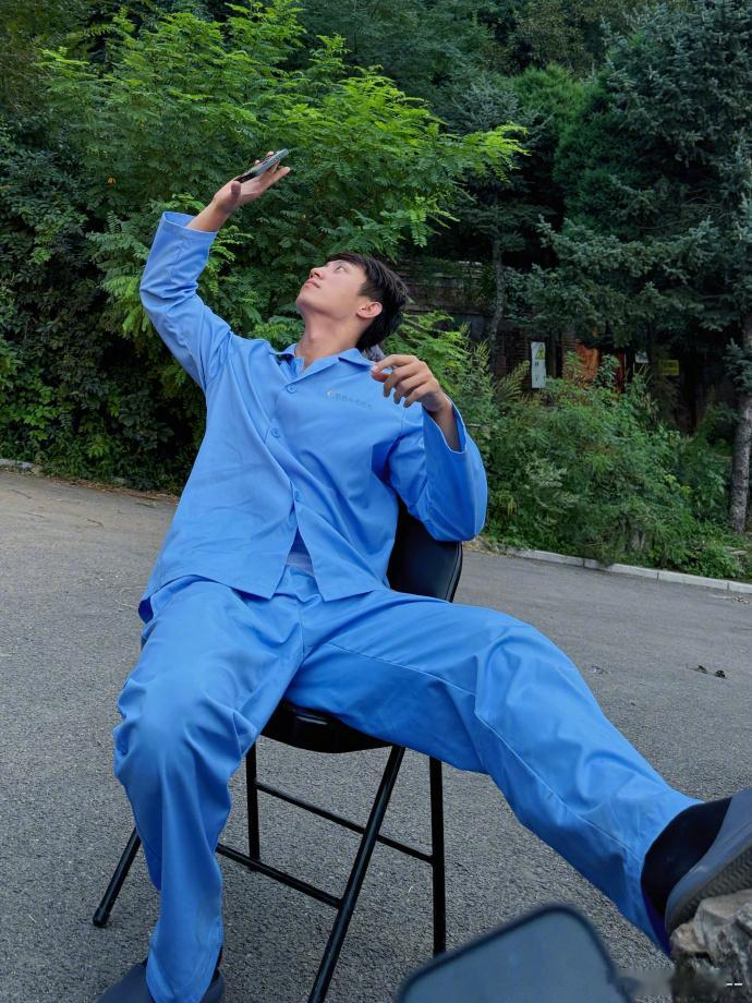 黄景瑜对接确认录制现发谁看到这个消息不激动，黄景瑜敲定七月底录制户外综艺，行程全