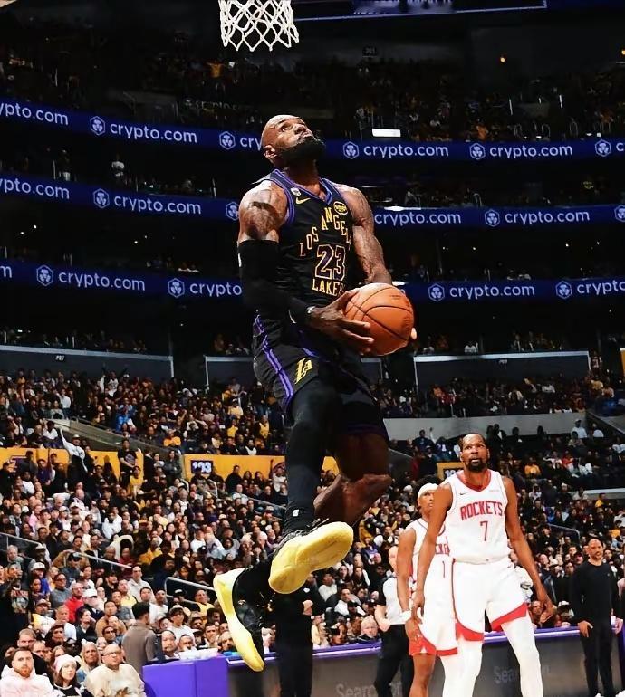 凯尔特人没拿到2-0，掘金没拿到2-0，马刺没拿到2-0，活塞也没拿到2-0，可