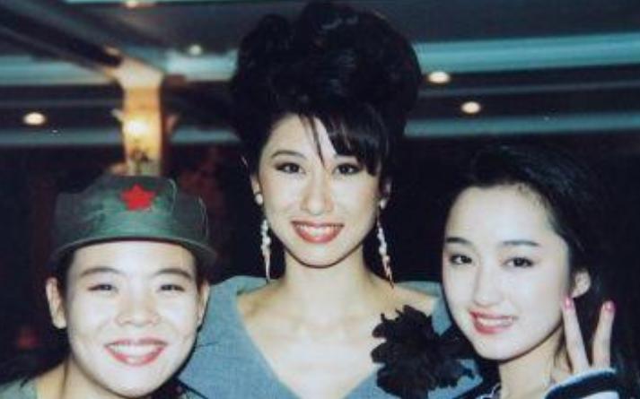 1999年，谢津从23层高楼一跃而下，当场失去生命，万万没想到，毁掉她的居然是她