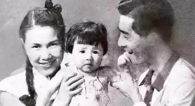 1945年，被关押5年的赵丹出狱，他满心欢喜的找到妻子后，却发现妻子挺着大肚子，