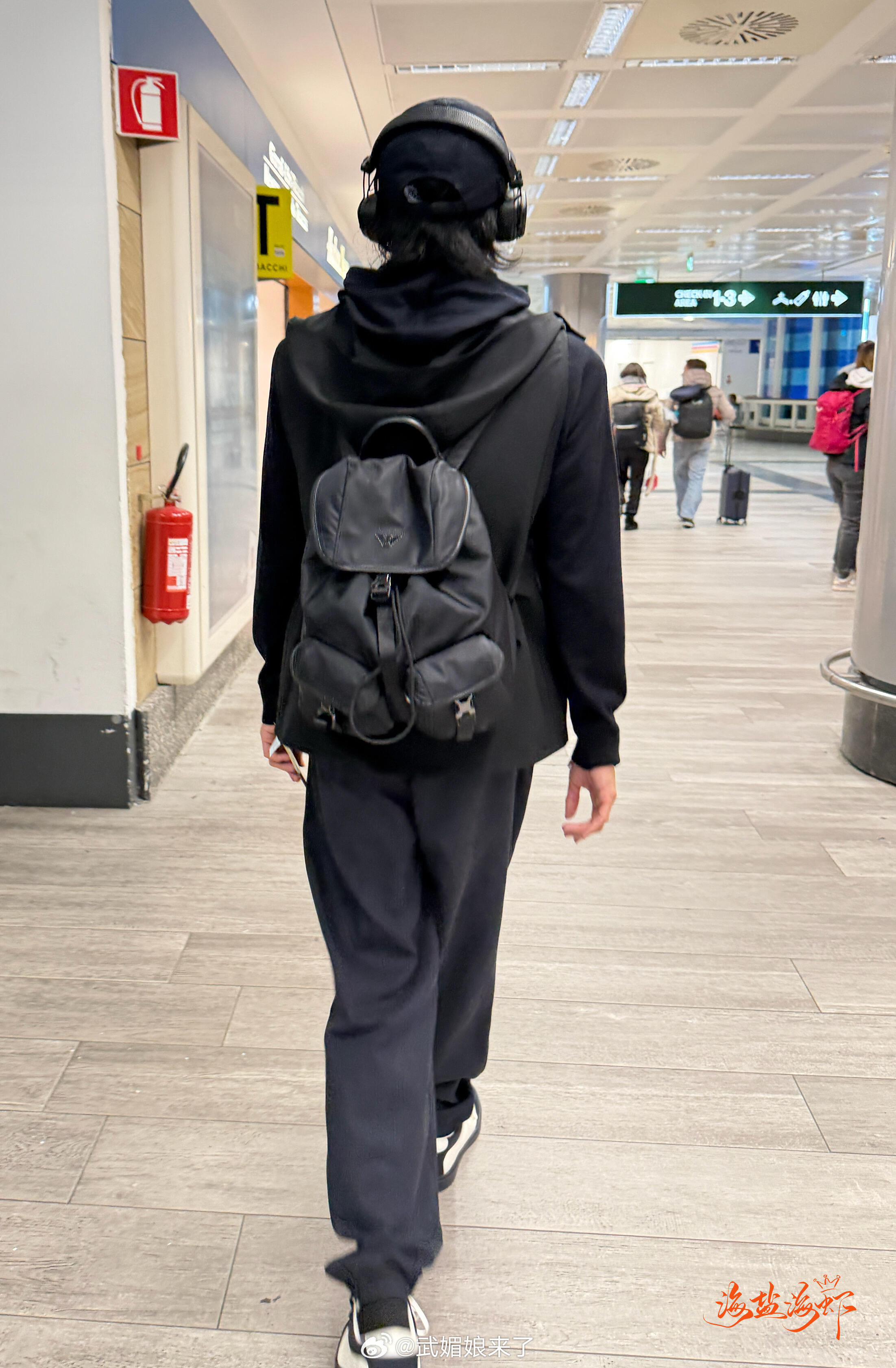 曾舜晞米兰时装周完美结束回国啦 