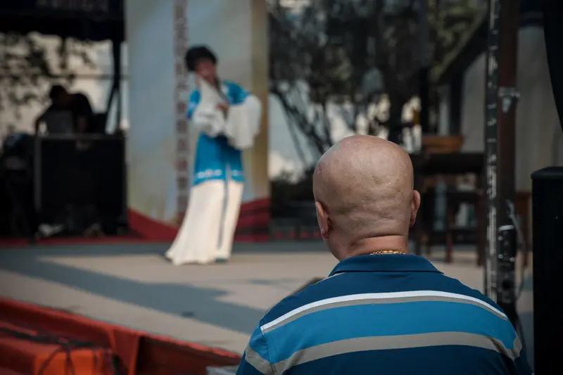 近日，武汉市民求助，今年4月应聘武汉一家传媒公司的短剧群众演员，缴纳了3280元