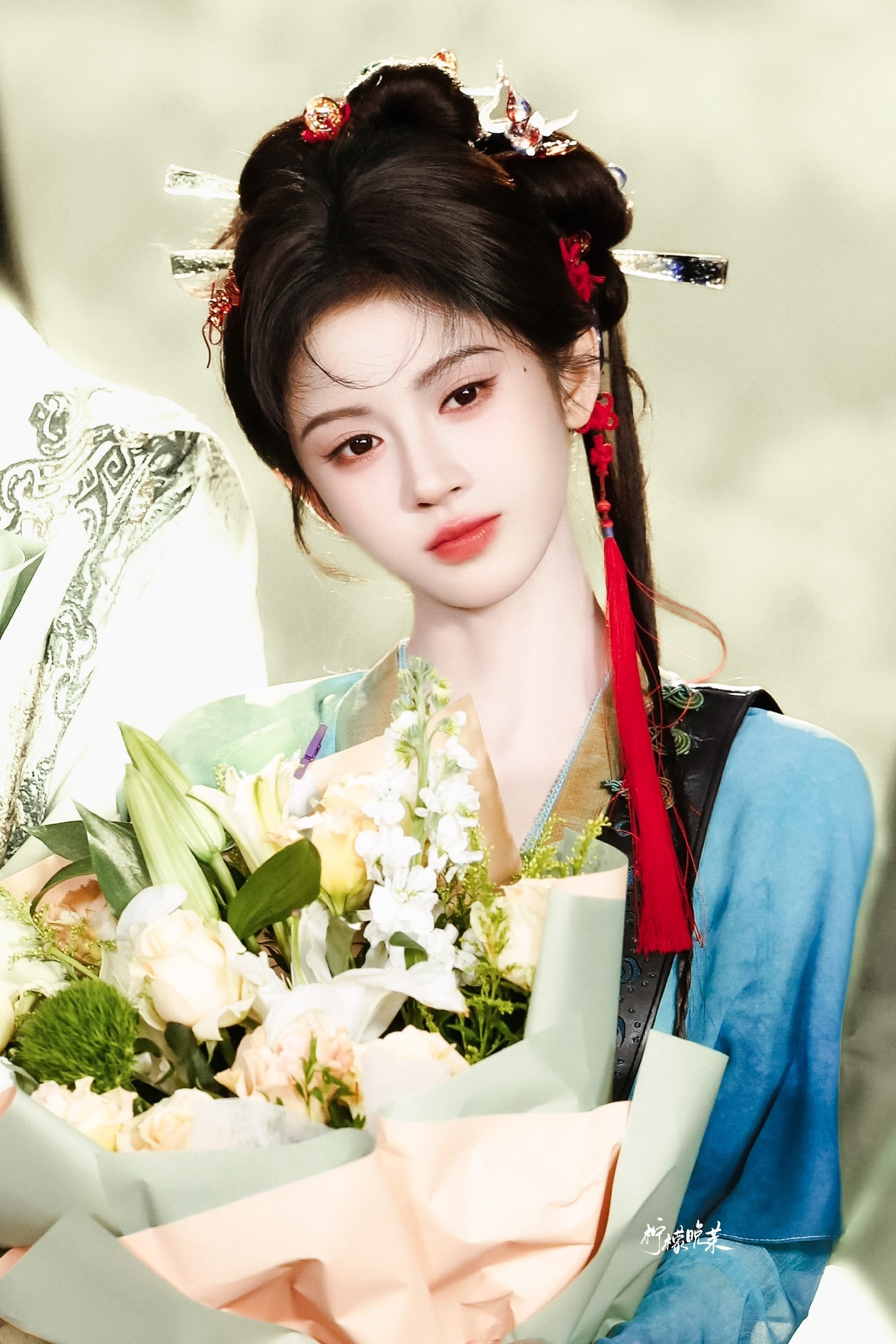 jjy鞠婧祎月鳞绮纪 jjy鞠婧祎露芜衣“是初遇时的悸动 是一次又一次的心动.”