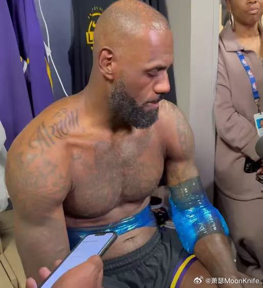 今天也算拼到最后一刻了，暂停的时候看到他差点疼哭了。明天歇了吧，打火箭也可以根据