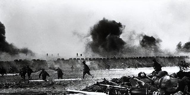 1948年7月，中原野战军面对襄樊地区层层叠叠的坚固防御体系，迅速制定了精准务实