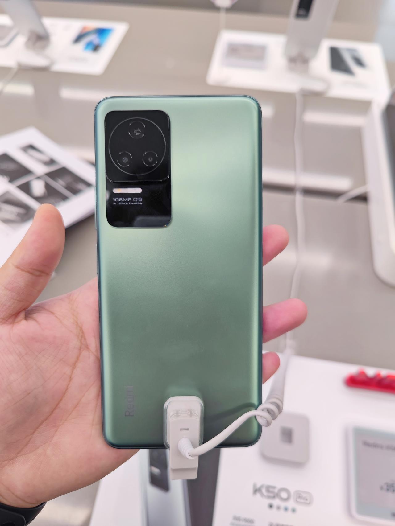 最近看到很多人都在聊Redmi K50，虽然卖得很好，但我发现似乎有“问题”
最