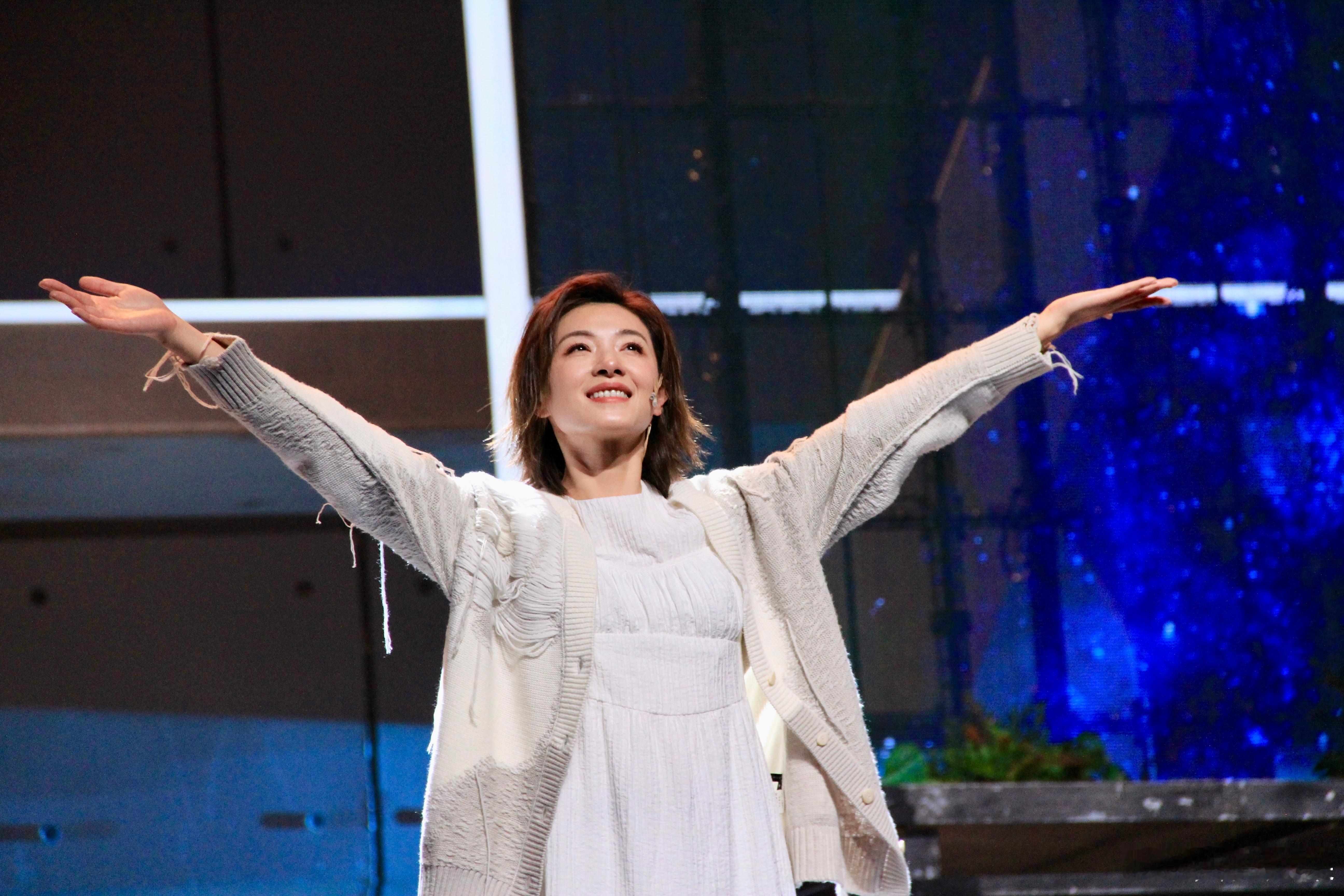 #万茜[超话]# wq#万茜icy# wq#万茜你好疯子# 你就像阳光，那么美好