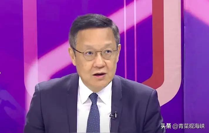 台湾名嘴介文汲痛批马英九：只顾自己干净，不管国民党死活。

马英九基金会这场风波