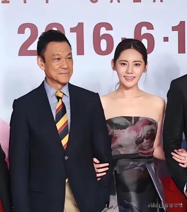 胡静的婚姻。
给所有女人提了醒。
嫁得好没有唯一标准，有人嫁五十亿拿督，有人嫁上
