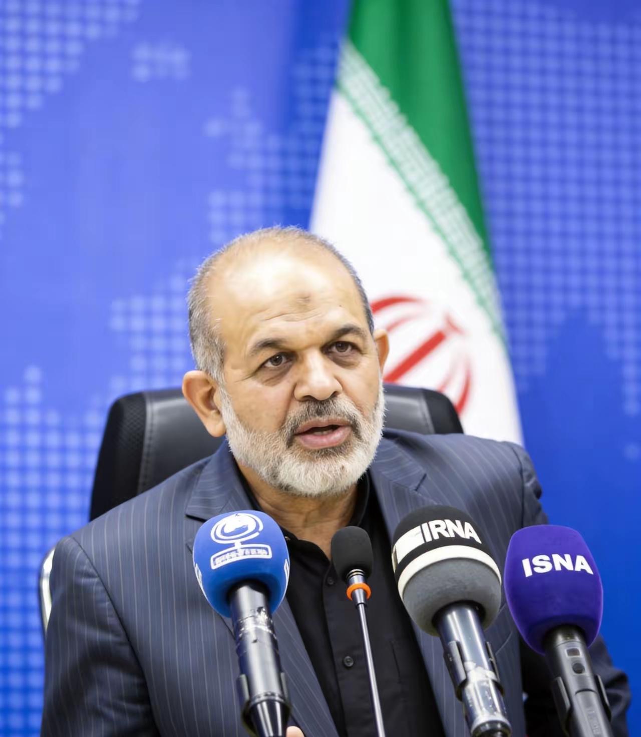 伊朗这次算是把压箱底的“老狠人”给请出来了。
这位狠人正是伊朗革命卫队创始元老艾