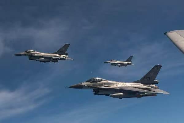 俄罗斯没想到，F-16战机越打越猛：损失4架，就击落3100多俄军目标。更大的坏