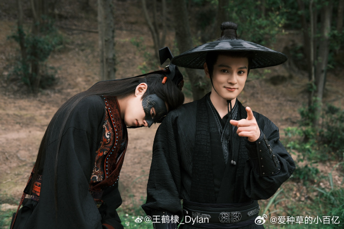 王鹤棣将门独后官宣杀青王鹤棣故事存留待他日再叙杀青快乐王鹤棣，期待谢景行早日和大