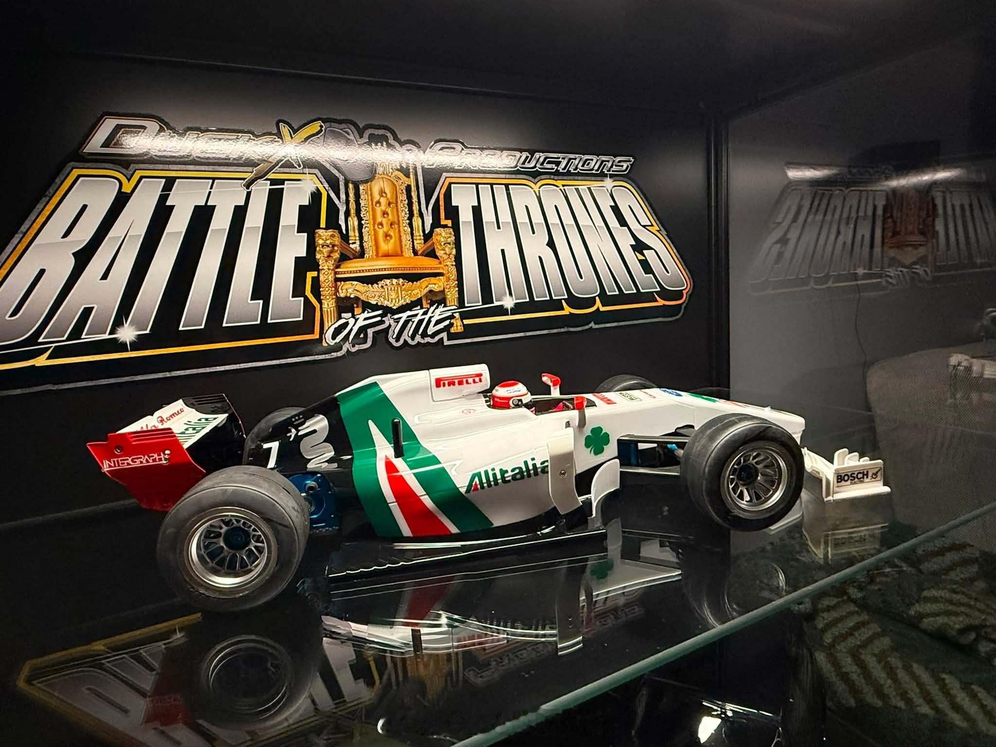 Tamiya F102 TRF，加上 Alitalia F104 Pro 2 车