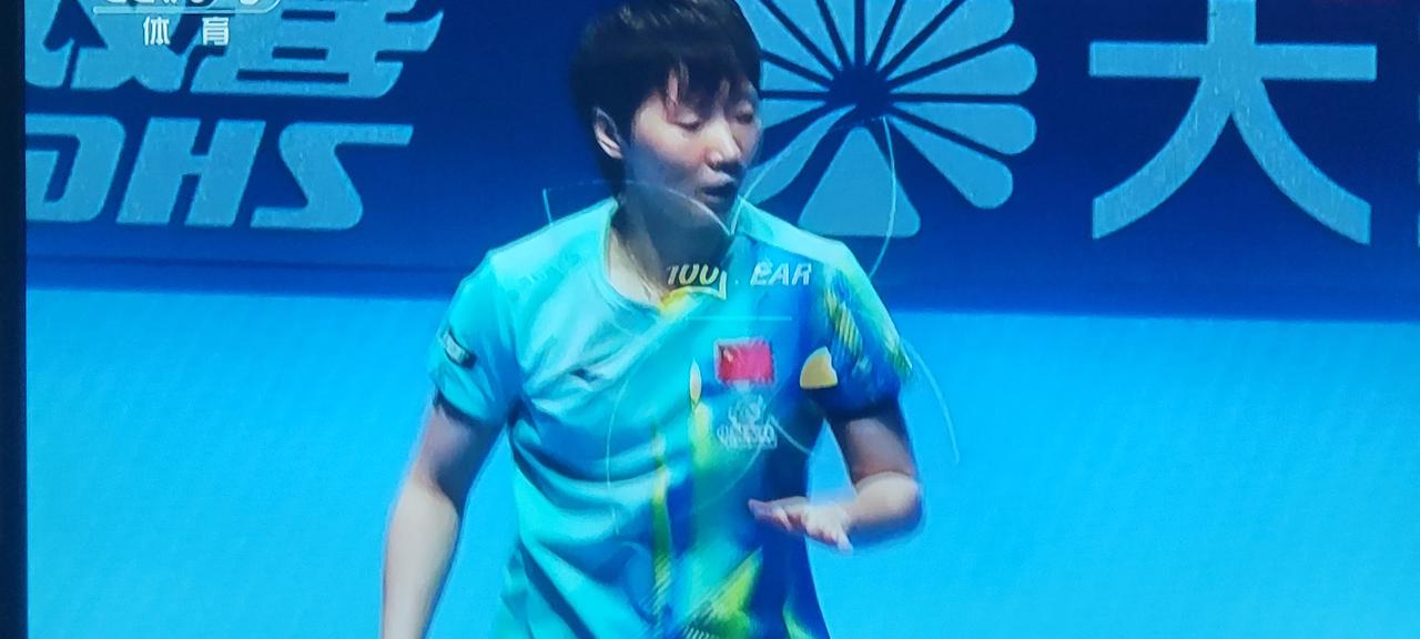 前两局曼昱大比分2:0暂时领先阿库拉！
第一局曼昱前半段不太适应阿库拉的打法，4