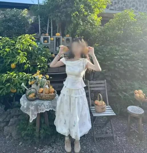 在异国他乡最危险的是陌生人吗？未必，或许是那个笑着给你发课程群消息的"老师"。