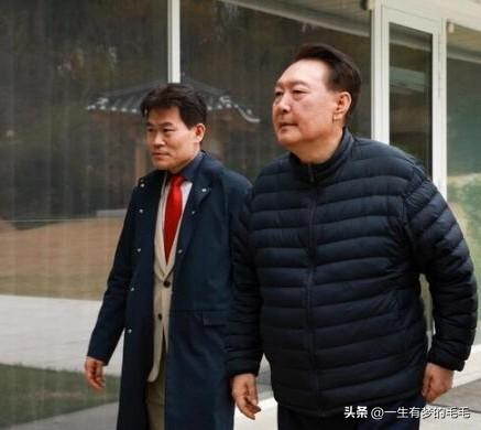 韩国强硬保守派网红全韩吉，作为前总统尹锡悦的铁杆支持者，在国民力量党通过“断尹”