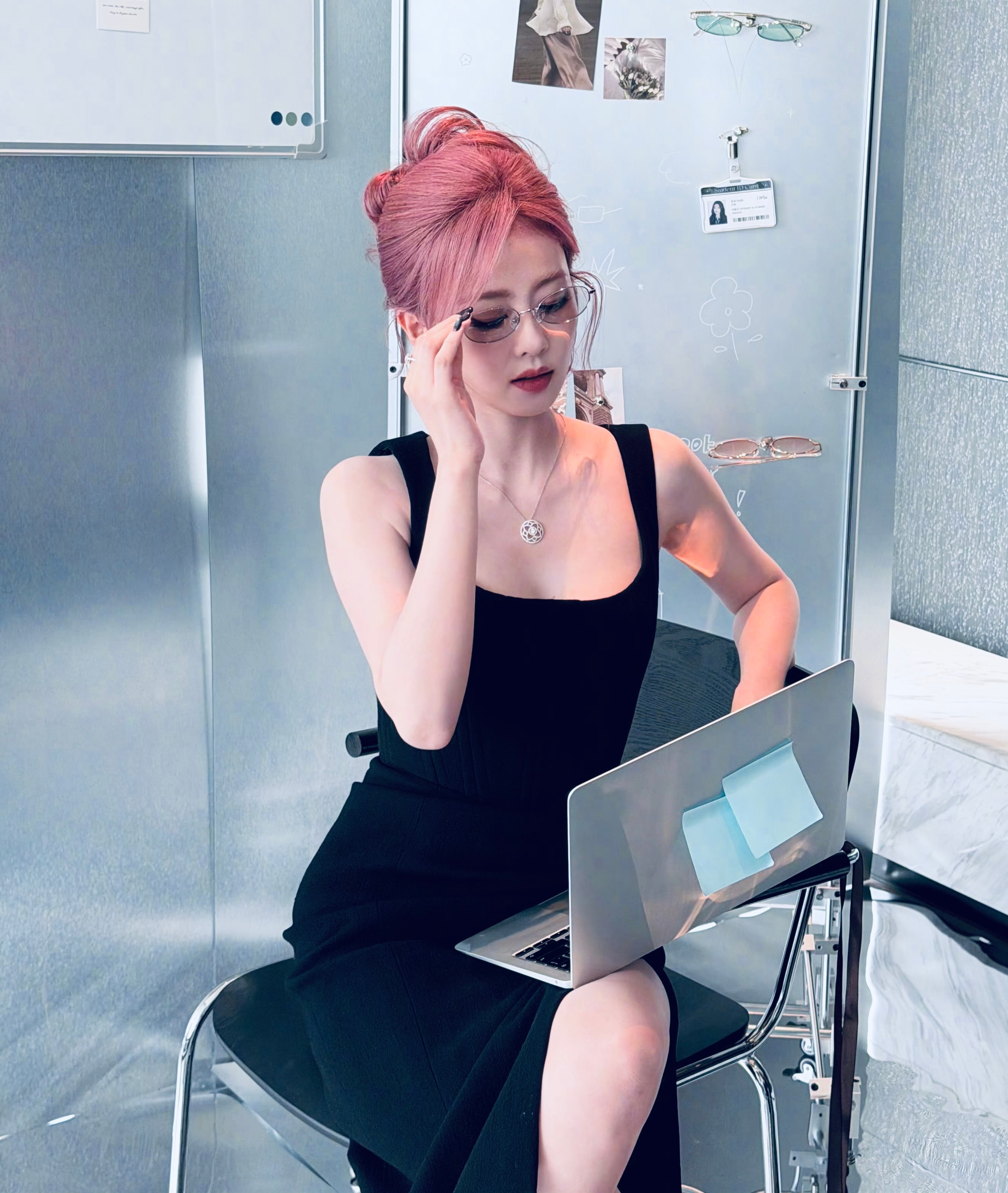 白鹿捡剩下的发谁懂这张的冲击！！我直接一句妈妈🥵 ​​​