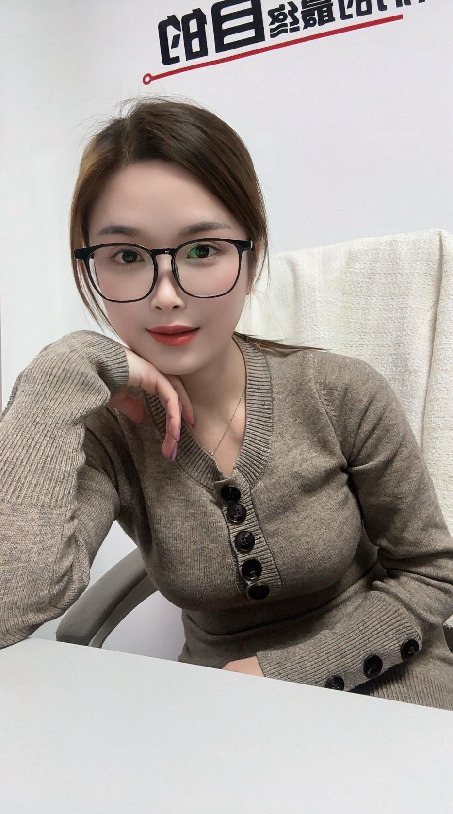 满抖音的汉卿你好呀，让我也好奇去搜一下是什么梗😎