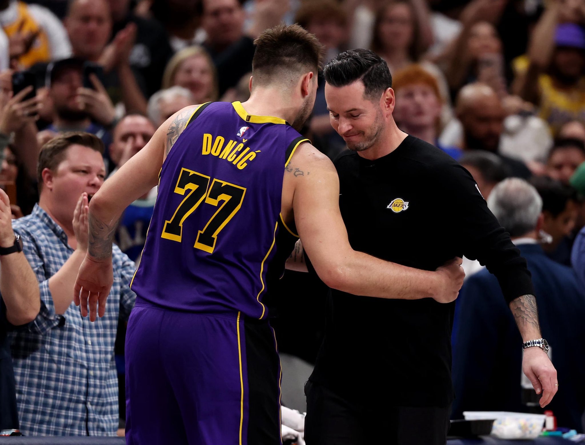 雷迪克对东契奇本赛季的表现大加赞赏：“如果我们以目前的形势打完赛季剩余比赛，在我