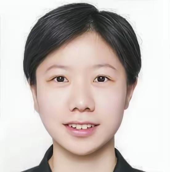 先天残疾被亲生父母抛弃，拾荒奶奶一碗面糊糊养大，寒门女孩跑逆袭人生
1994年，