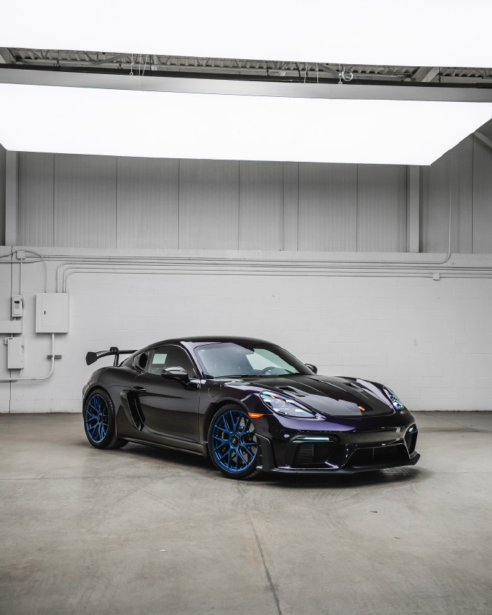 保时捷718 Cayman GT4 RS太戳我了💜这身紫罗兰金属漆真的美到犯规