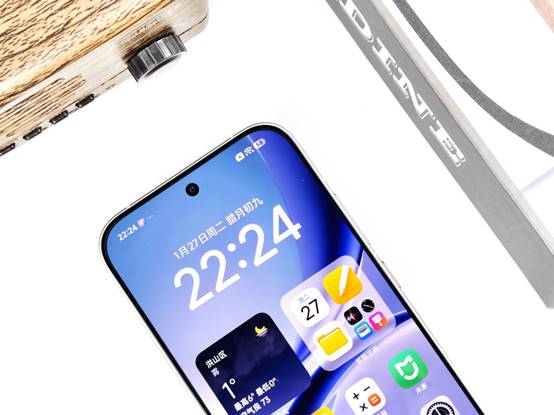 REDMI Turbo 5深度評測：當“黃金中屏”遇上“全大核”性能怪獸