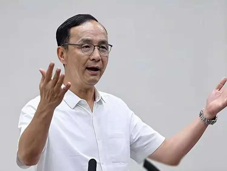 朱立伦成为了地地道道的“台独分子”！
 
说白了，国民党发展过程中的重要的一个转